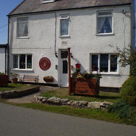 Sportsmans Lodge Bed And Breakfast Amlwch Dış mekan fotoğraf